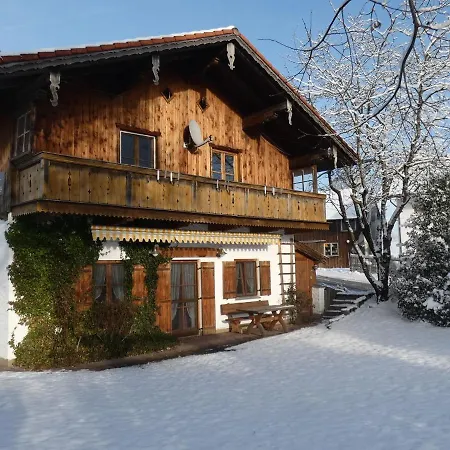 Apartment Spacious Near The Area