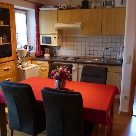 Apartment Spacious Near The Area *