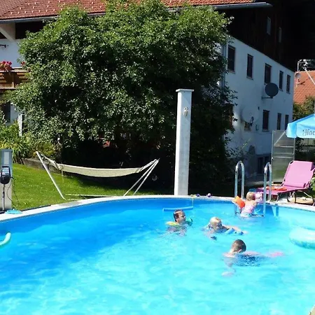 Spacious Near The Area