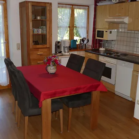 Apartment Spacious Near The Area