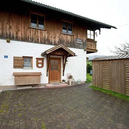 Apartment Spacious Near The Area *