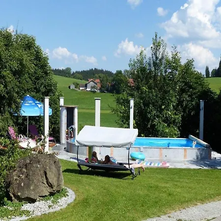Mit Pool In 아파트